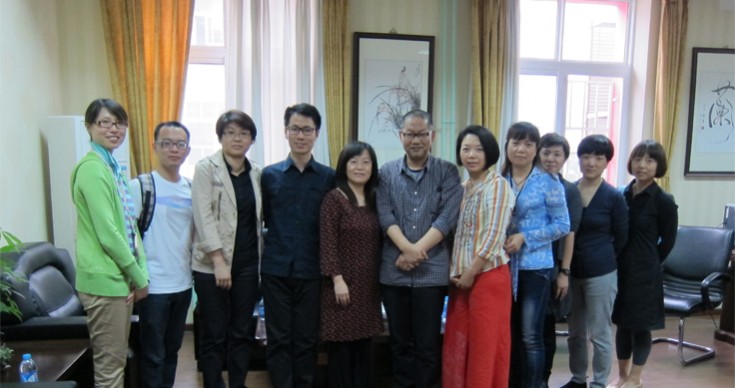 The masterminds behind the project: Chiu Kwong-chiu, director of Design & Cultural Studies Workshop, joins principal Yin Jun and teachers of the Experimental Primary School.